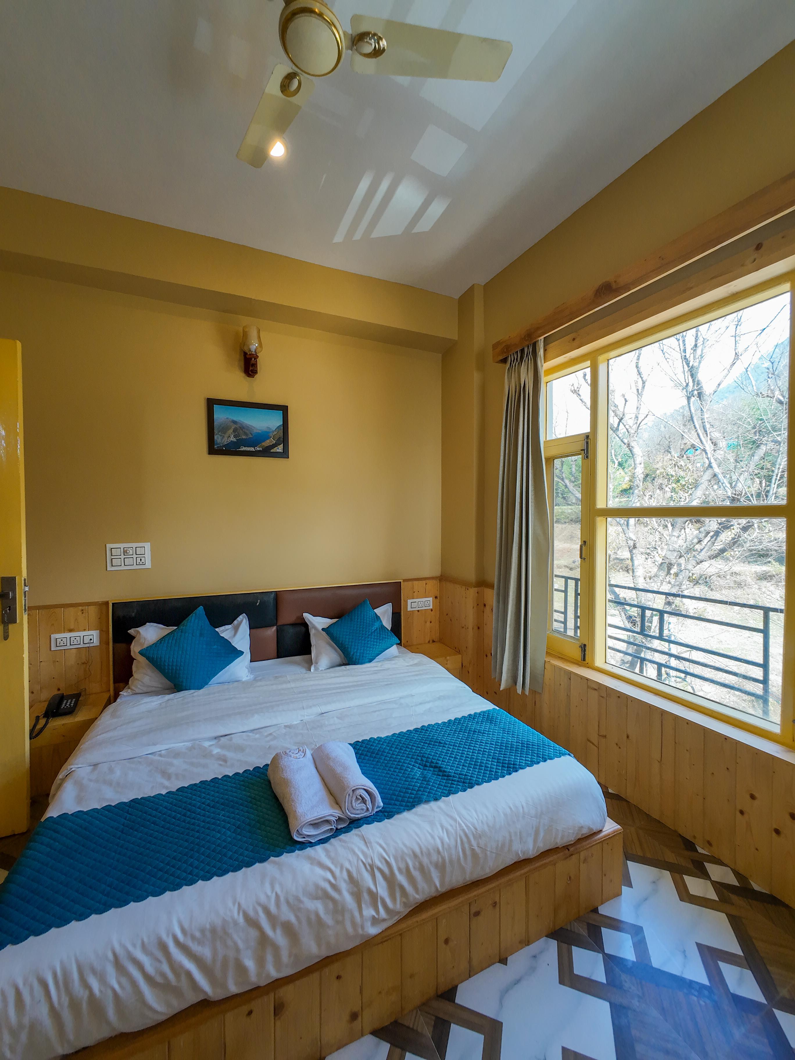 Ghar Bar Boutique Stay & Cafe