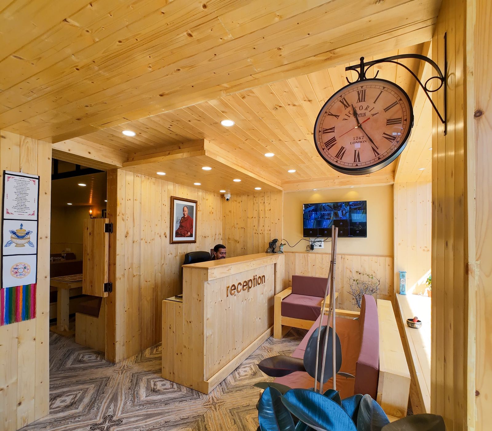 Ghar Bar Boutique Stay & Cafe