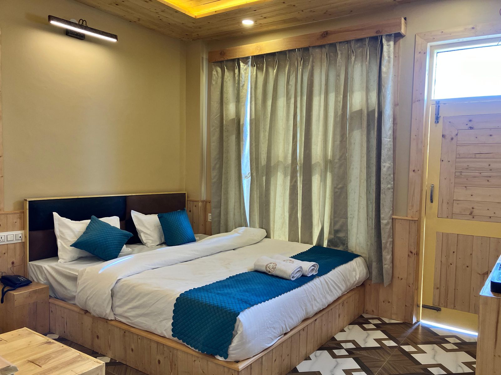 Ghar Bar Boutique Stay & Cafe
