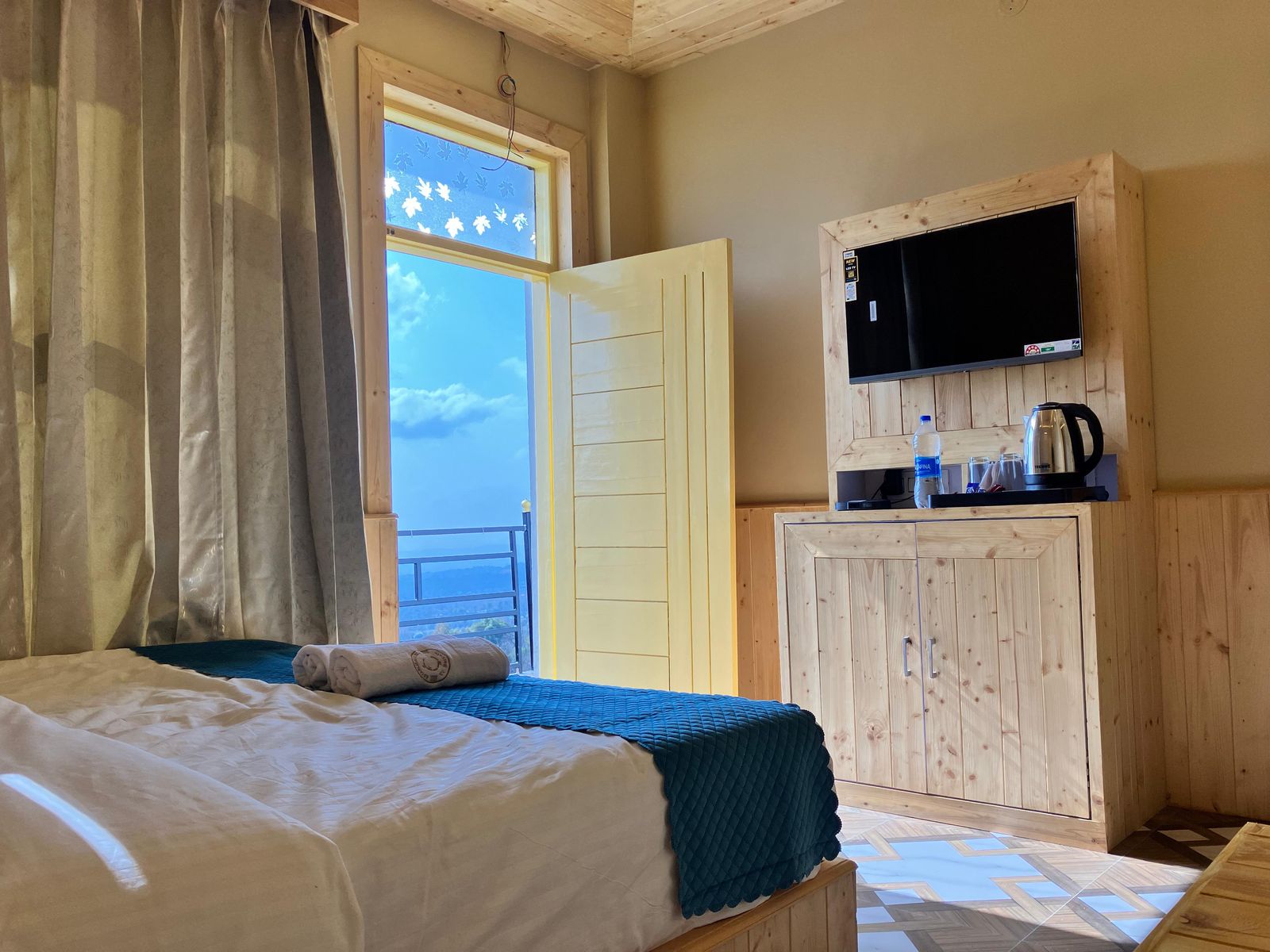 Ghar Bar Boutique Stay & Cafe