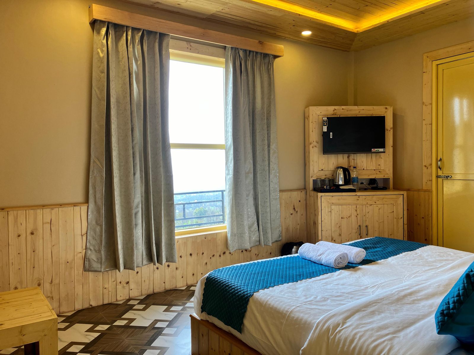 Ghar Bar Boutique Stay & Cafe